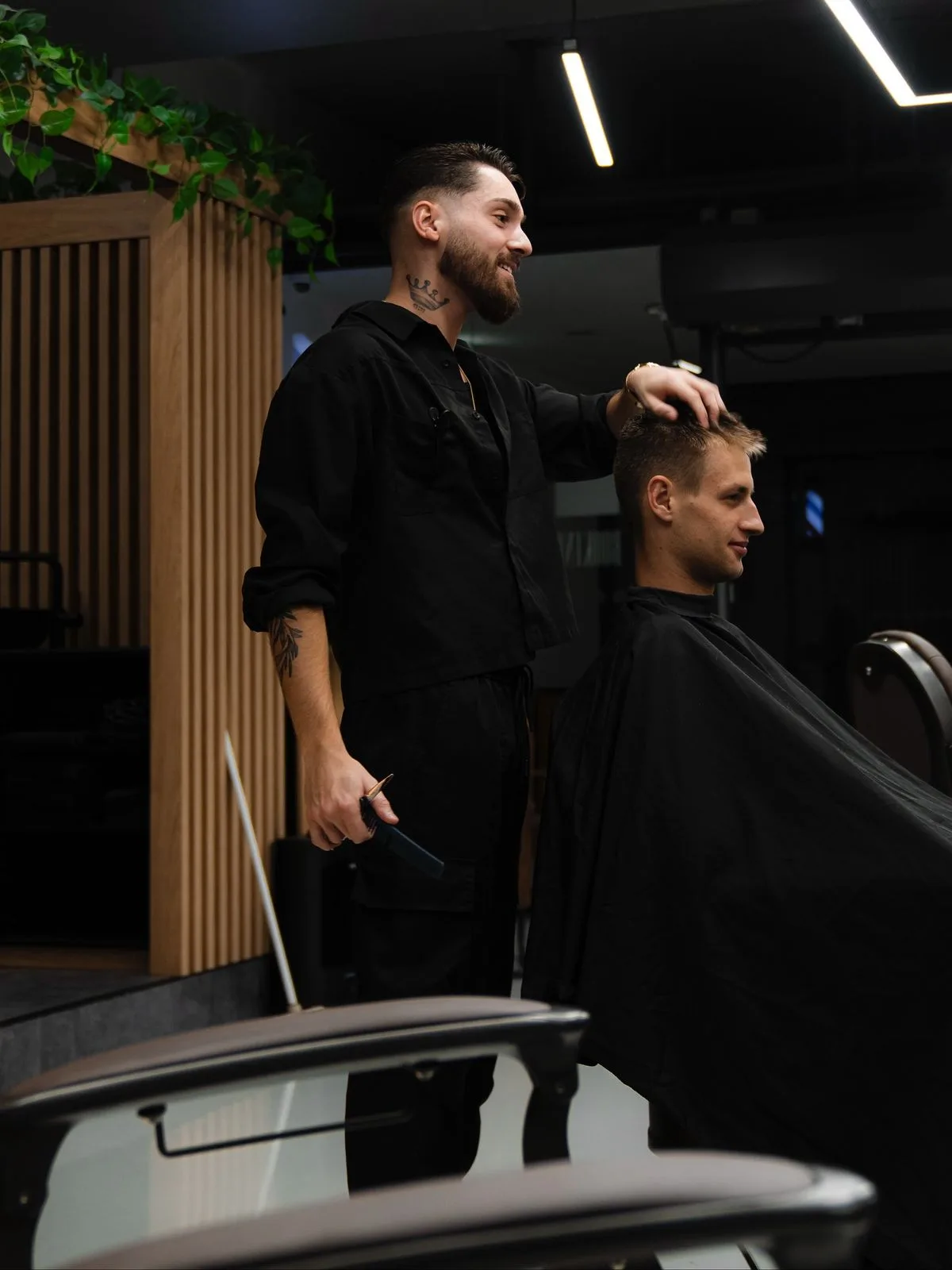 Мастер Артём — демонстрационное фото
